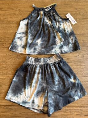 NWT Chenault Girls Tie-Dye Tank & Shorts Set in Blue and Cream